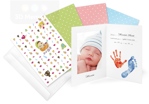 Oznámeni o narození miminka pro otisk ručiček i nožiček a fotografie miminka