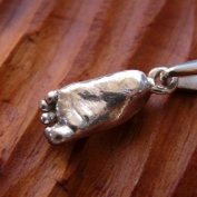 Stříbrný osobní šperk z 3D odlitku nožičky